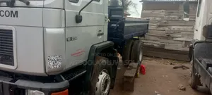 Man Volts Tipper