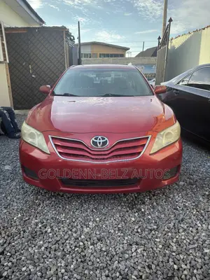 Toyota Camry LE 4dr Sedan (2.5L 4cyl 6A) 2011 Red