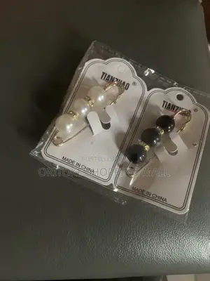 Hijab Pins X4pcs (Bronch Per One)