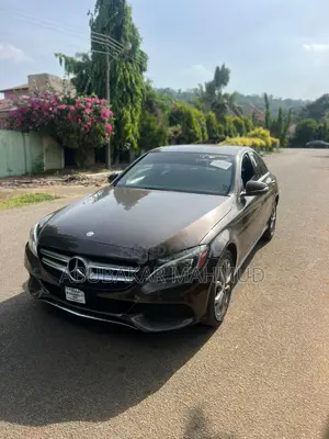 Mercedes-Benz C300 2015 Brown