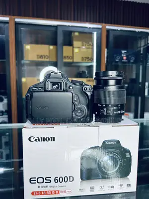 Canon 600d With Lens