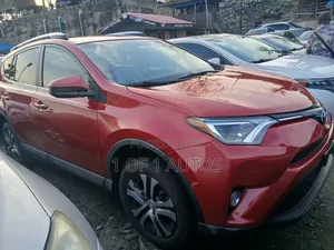 Toyota RAV4 XLE AWD (2.5L 4cyl 6A) 2016 Red