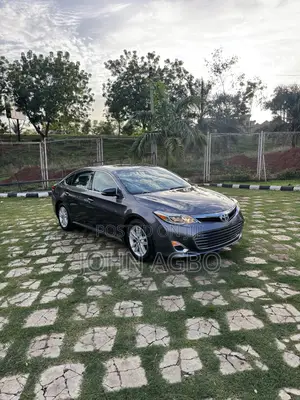 Toyota Avalon XLE Premium 4dr Sedan (3.5L 6cyl 6A) 2014 Gray