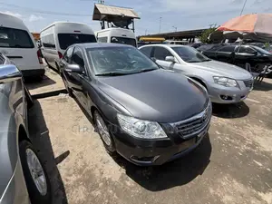 Toyota Camry LE 4dr Sedan (2.5L 4cyl 6AM) 2010 Gray