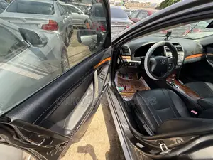 Toyota Camry LE 4dr Sedan (2.5L 4cyl 6AM) 2010 Gray