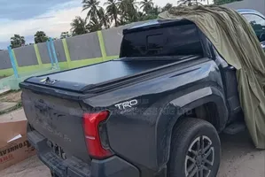 Manual Retractable Boot Cover for Toyota Tacoma 2024 Model ?! %7