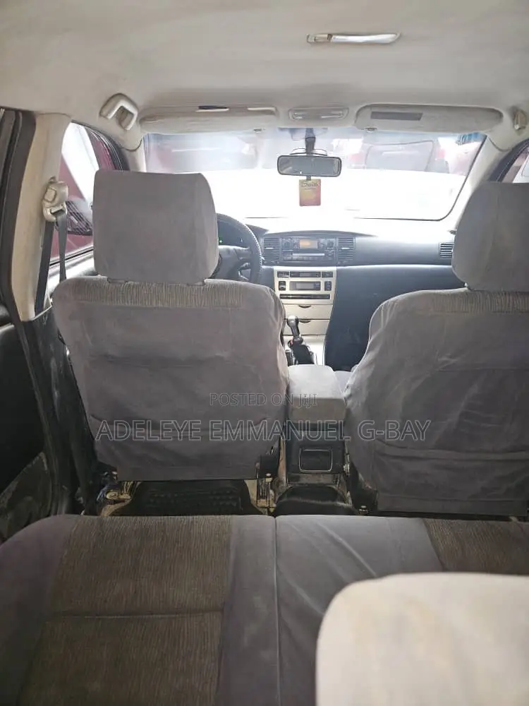 Toyota Corolla 2004 Gray