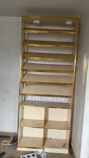 Neatly Used Furniture’S Perfect for Boutique