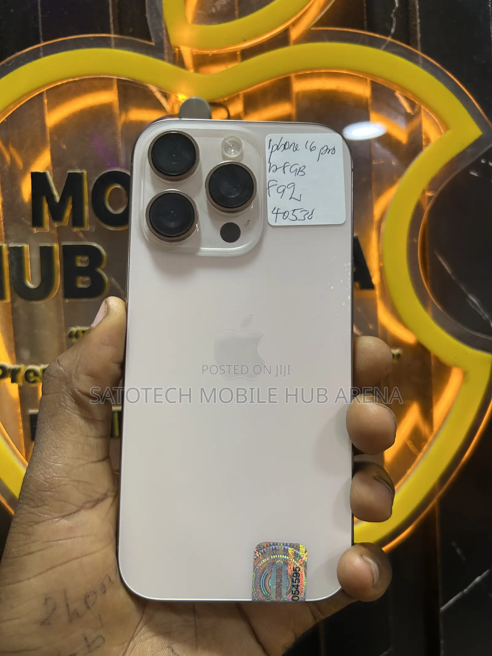 Apple iPhone 16 Pro 128 GB Gold