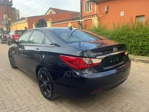 Hyundai Sonata Limited Sedan FWD (2.4L 4cyl 6A) 2013 Blue