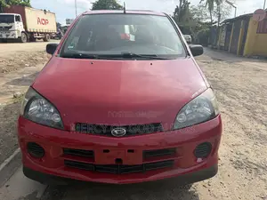 Daihatsu YRV 1.3 Plus 2005 Red