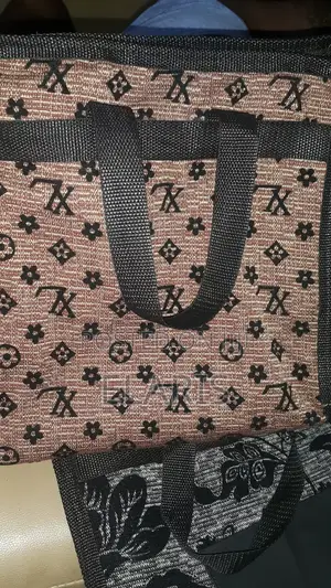 Elaris Handmade Bags