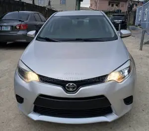 Toyota Camry 2016 Silver