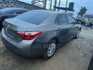 Toyota Corolla LE ECO 4dr Sedan (1.8L 4cyl CVT) 2017 Gray