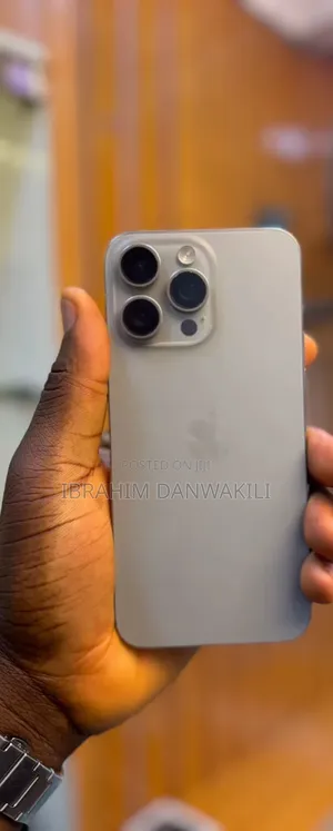 New Apple iPhone 15 Pro Max 256 GB White
