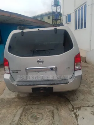 Nissan Pathfinder LE 4x4 2006 Silver