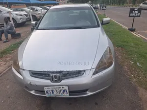 Honda Accord 2004 Silver
