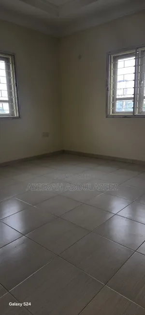 2bdrm Apartment in Sabon Lugbe for rent