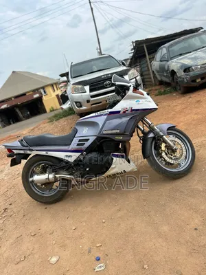 Yamaha 2000 Gray
