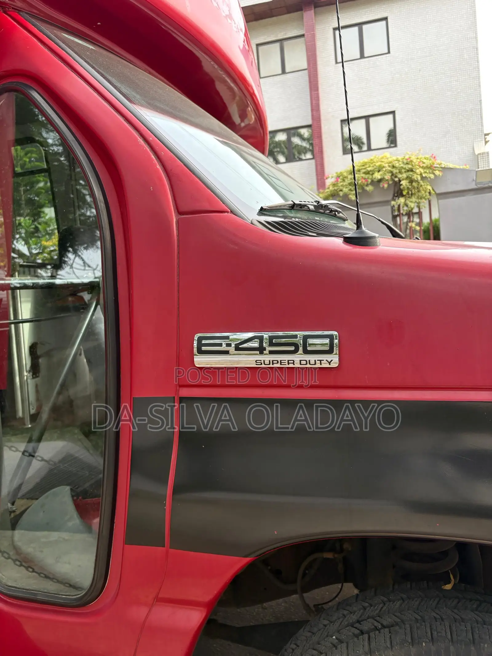 Ford E450 2010 Red