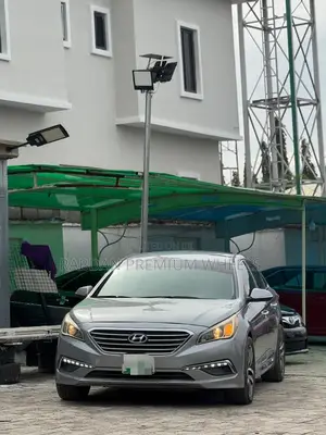 Hyundai Sonata Sport 4dr Sedan (2.4L 4cyl 6A) 2015 Silver