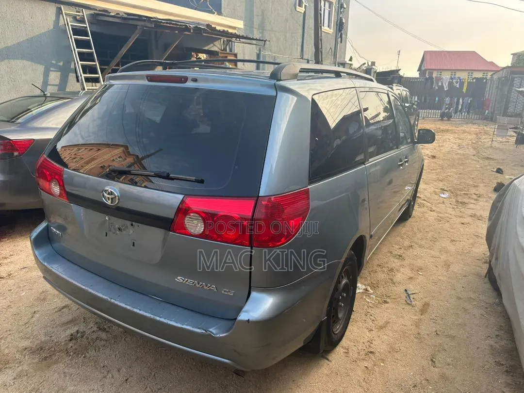 Toyota Sienna 2007 Blue