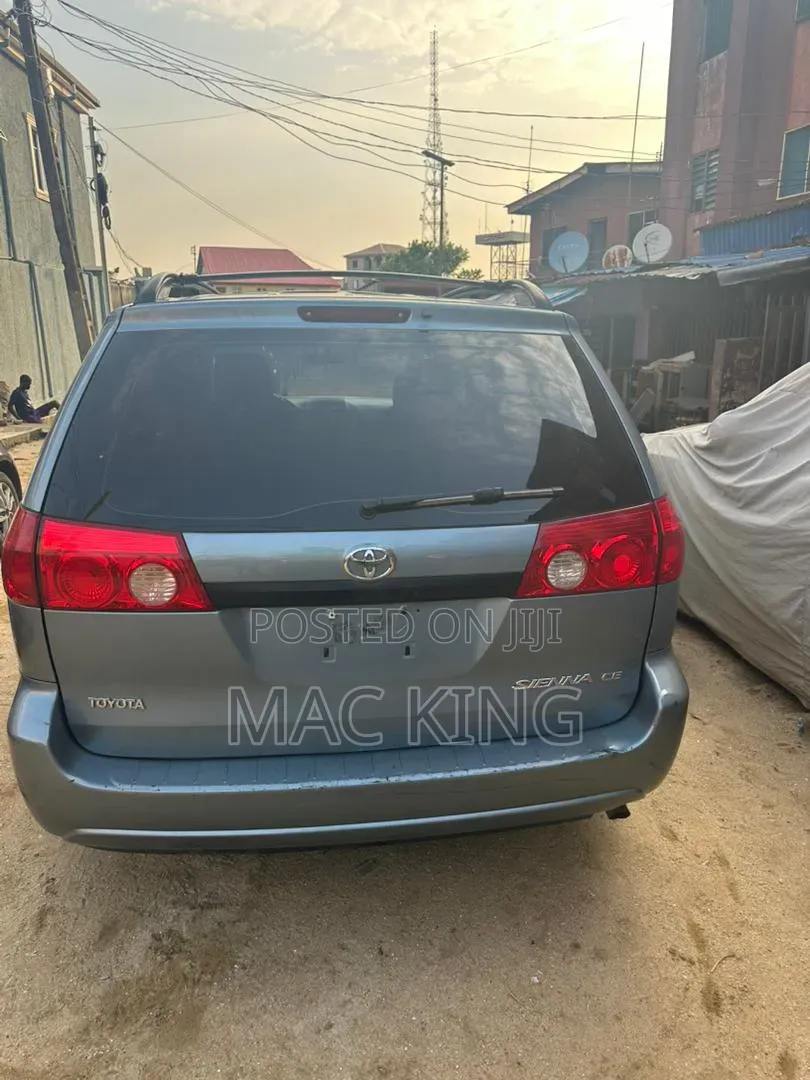 Toyota Sienna 2007 Blue