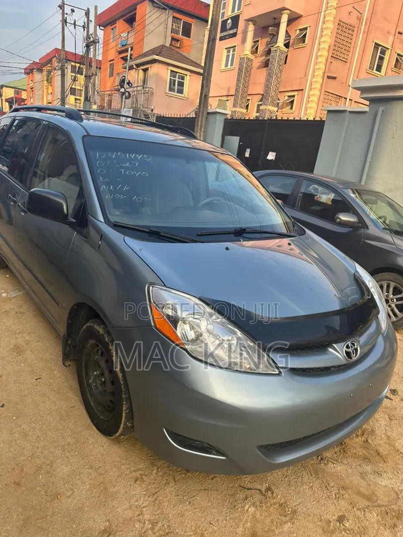 Toyota Sienna 2007 Blue