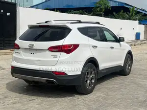 Hyundai Santa Fe Limited 4dr SUV (3.3L 6cyl 6A) 2014 White
