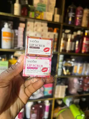 Sadoer Lip Scrub