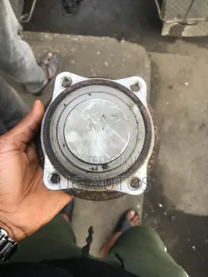Front Hub Ml350 2013 (W166) Non-4matic (Hub Only)