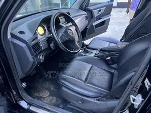 Mercedes-Benz GLK-Class 350 4MATIC 2010 Black