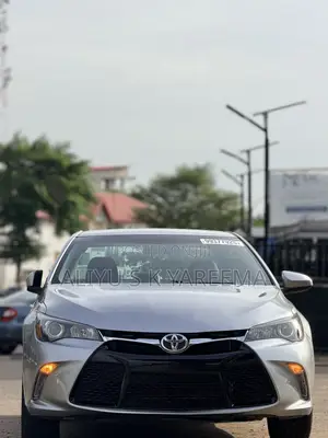 Toyota Camry SE 4dr Sedan (2.5L 4cyl 6A) 2016 Silver