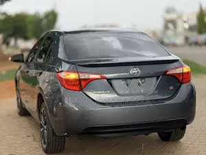 Toyota Corolla S 4dr Sedan (1.8L 4cyl CVT) 2015 Gray