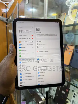 Apple iPad (2025) 128 GB Blue