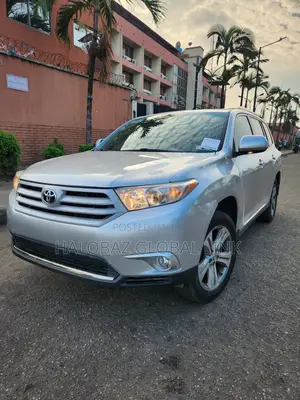 Toyota Highlander Limited 2011 Silver
