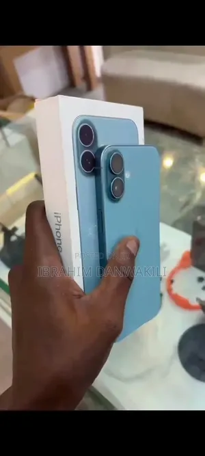 New Apple iPhone 16 256 GB Blue