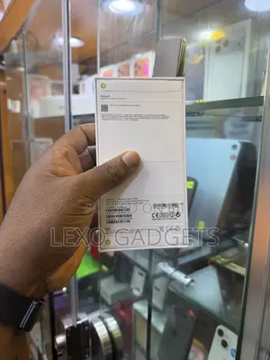New Apple iPhone 16 128 GB Black