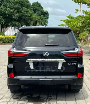 Lexus LX 570 (5 seats) AWD 2017 Black