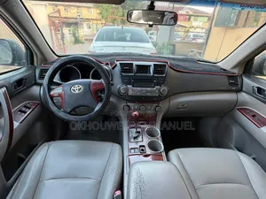 Toyota Highlander Limited 2010 Gray