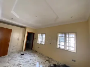 3bdrm Duplex in Ikota Villa Estate for rent