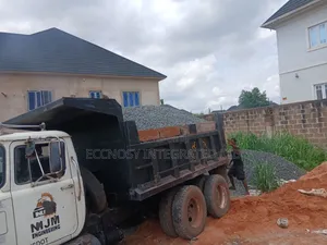 Premium Hardcore Granite Clean Stone Aggregates Available