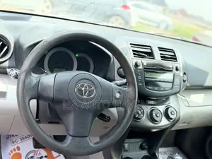 Toyota RAV4 2012 Silver