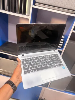 Laptop Samsung NS310 4GB Intel Pentium HDD 320GB