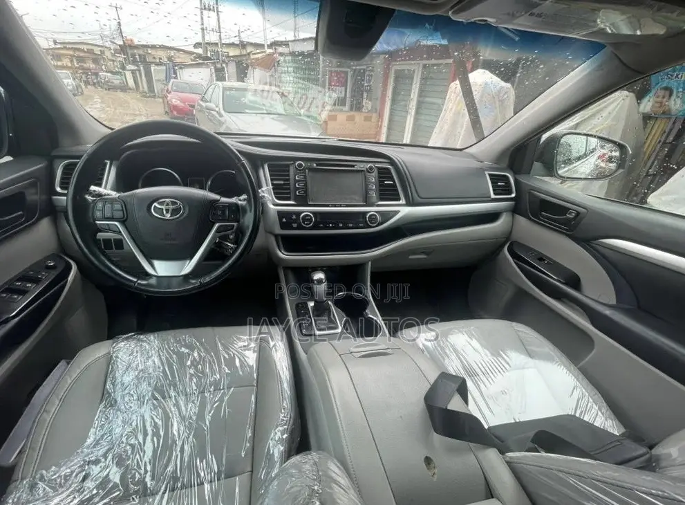 Toyota Highlander 2017 Silver
