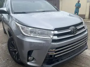 Toyota Highlander 2017 Silver