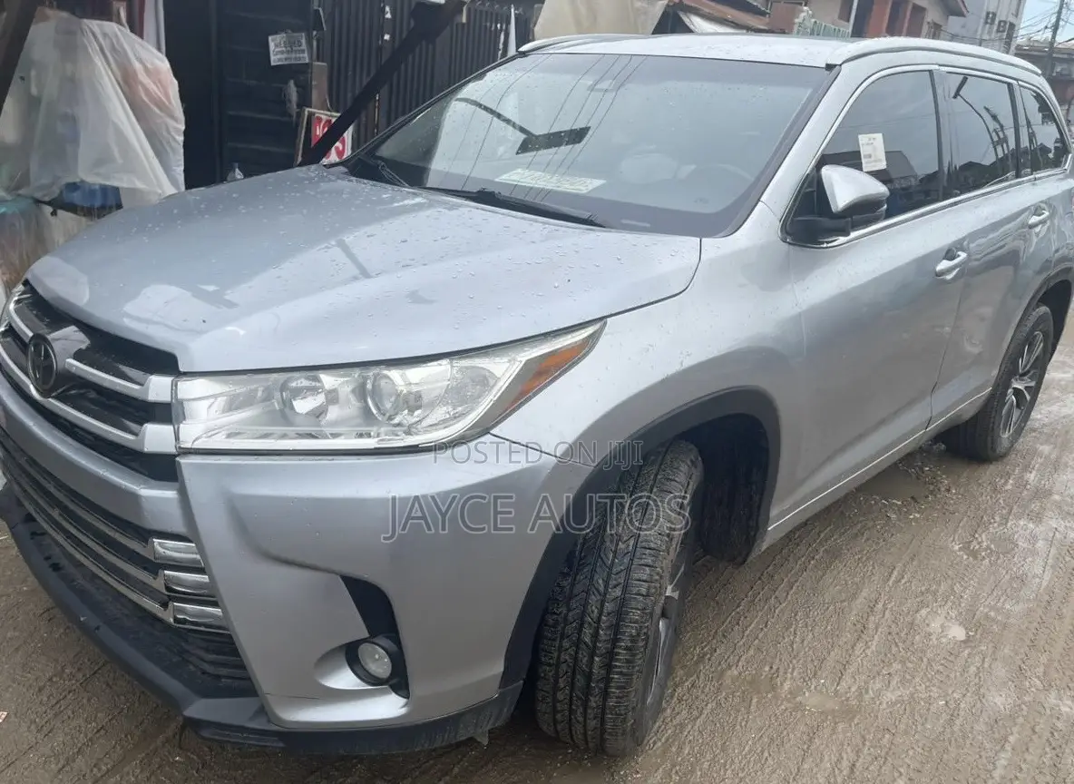 Toyota Highlander 2017 Silver