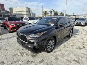 Toyota Highlander Platinum 2021 Black