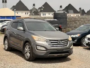 Hyundai Santa Fe Limited 4dr SUV AWD (3.3L 6cyl 6A) 2014 Gray