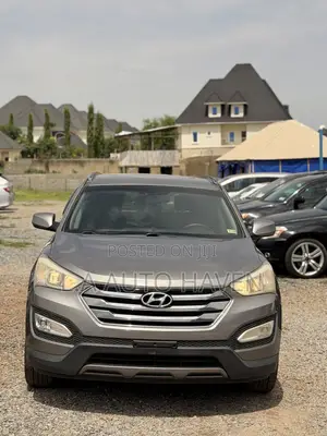 Hyundai Santa Fe Limited 4dr SUV AWD (3.3L 6cyl 6A) 2014 Gray
